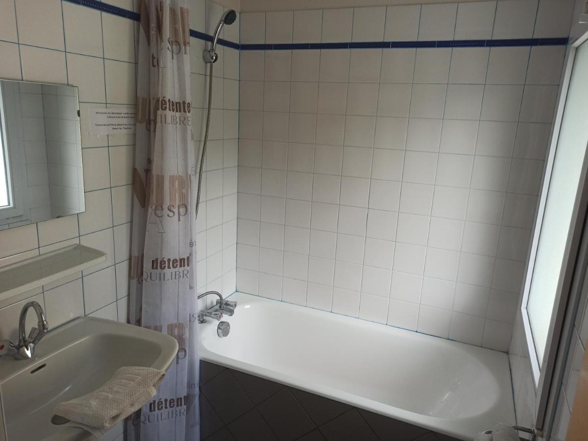 La Pierre Blanche Hotel Luzenac Buitenkant foto