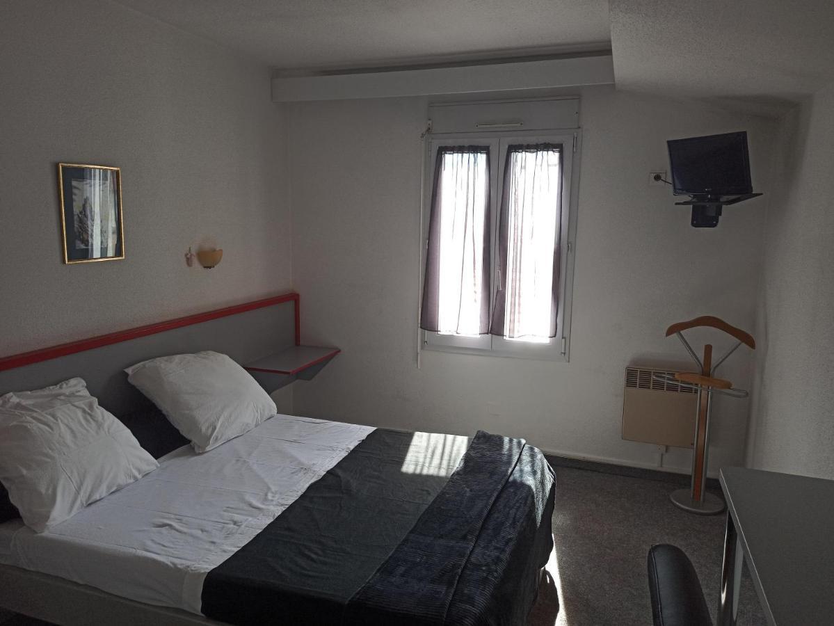 La Pierre Blanche Hotel Luzenac Buitenkant foto
